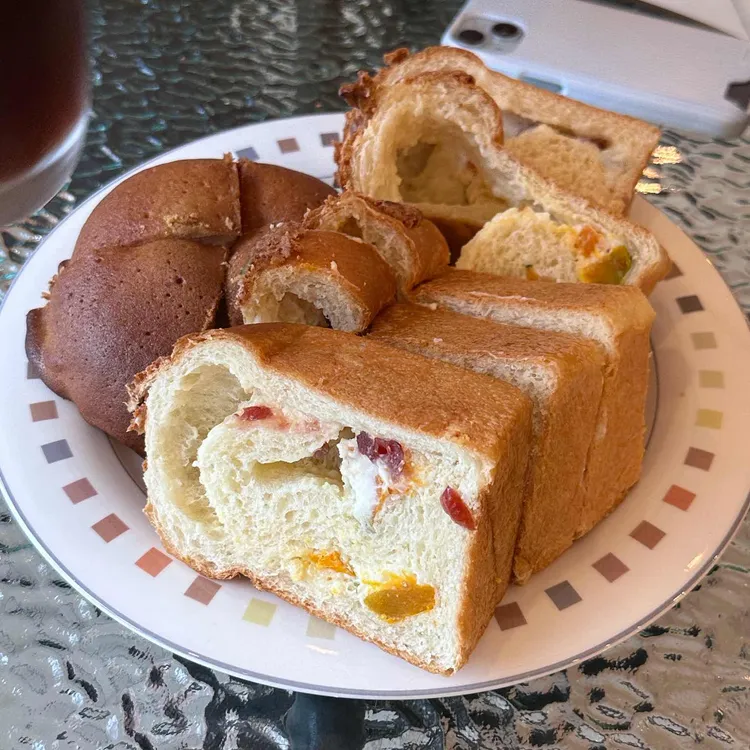 크루아상앤드 대표 사진