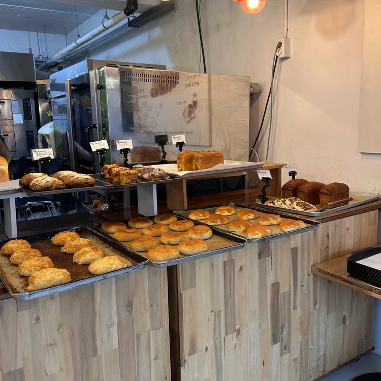 크루아상앤드 대표 사진