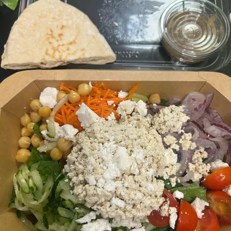 샐러랜드 대표 사진