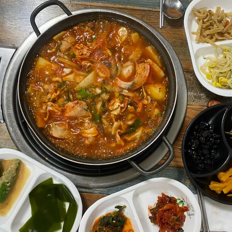세트3. 두부김치+홍합탕
