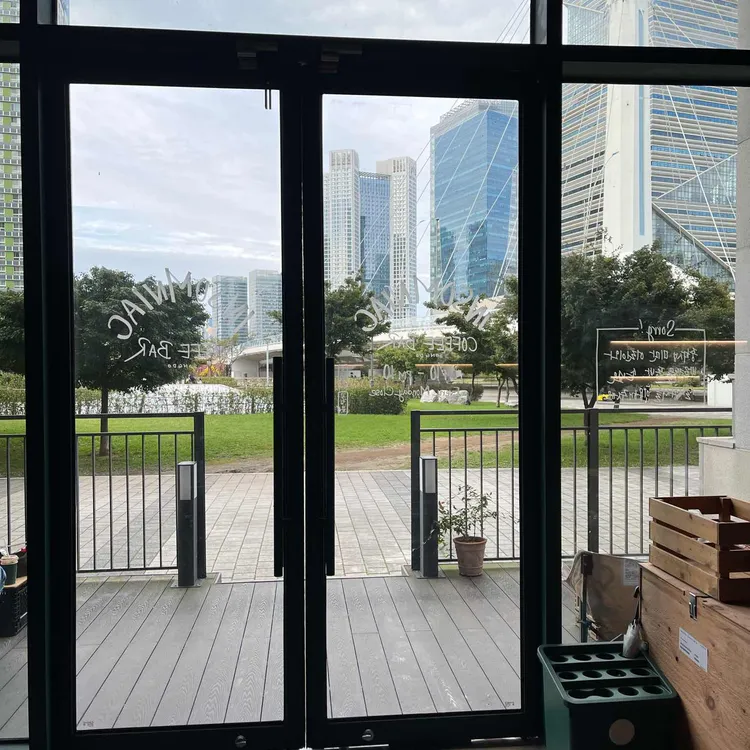 인썸니악 커피바 대표 사진