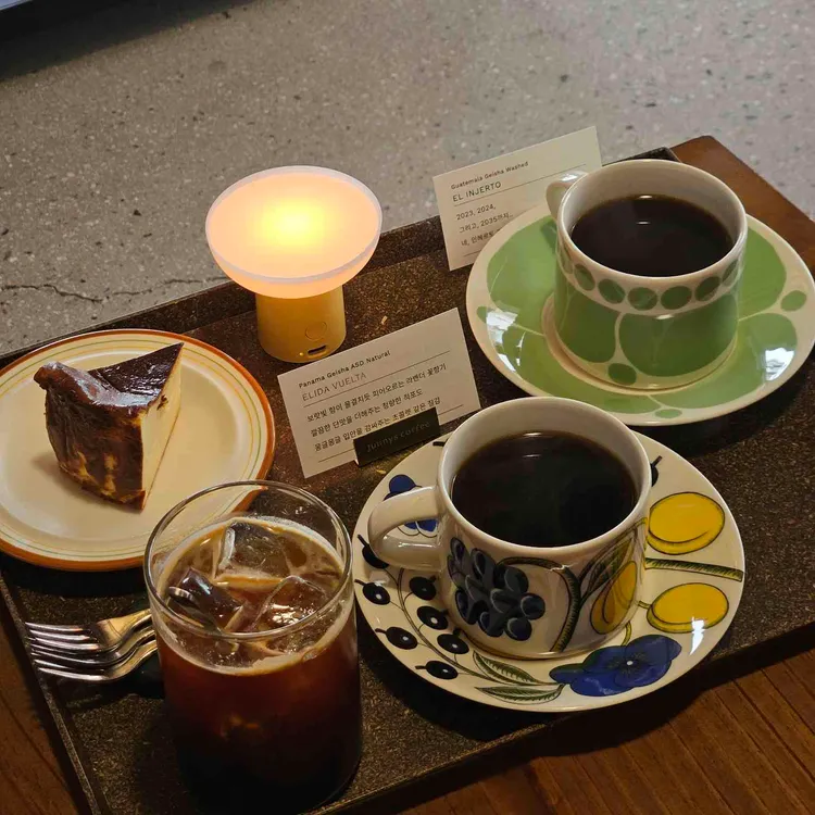 주니스커피 대표 사진