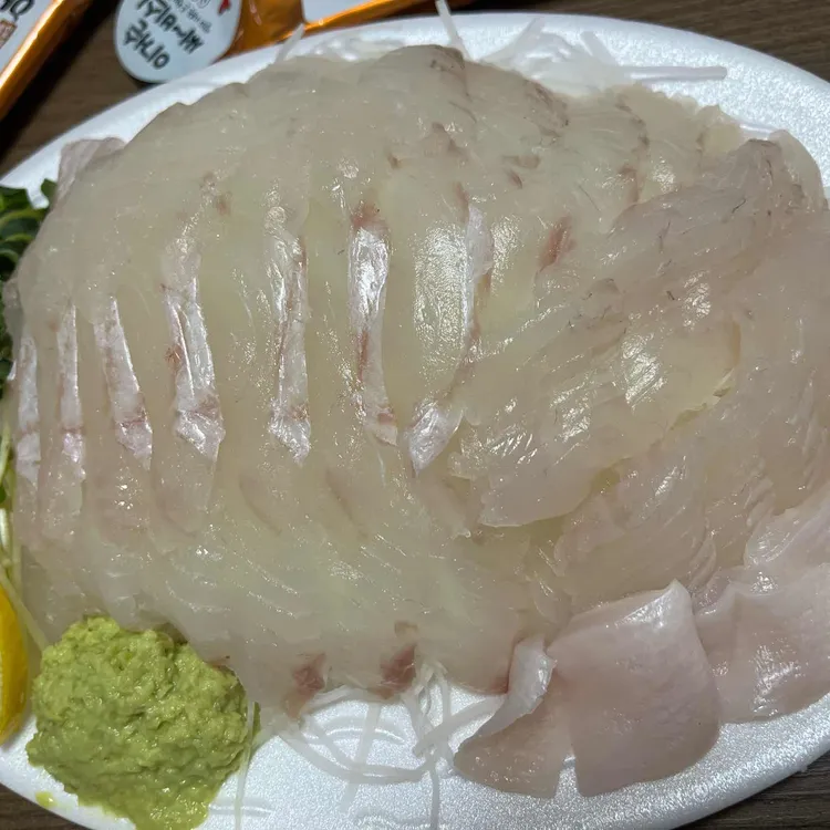 광어삼촌 연어이모 대표 사진