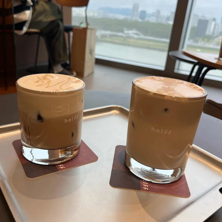 하프커피 사진