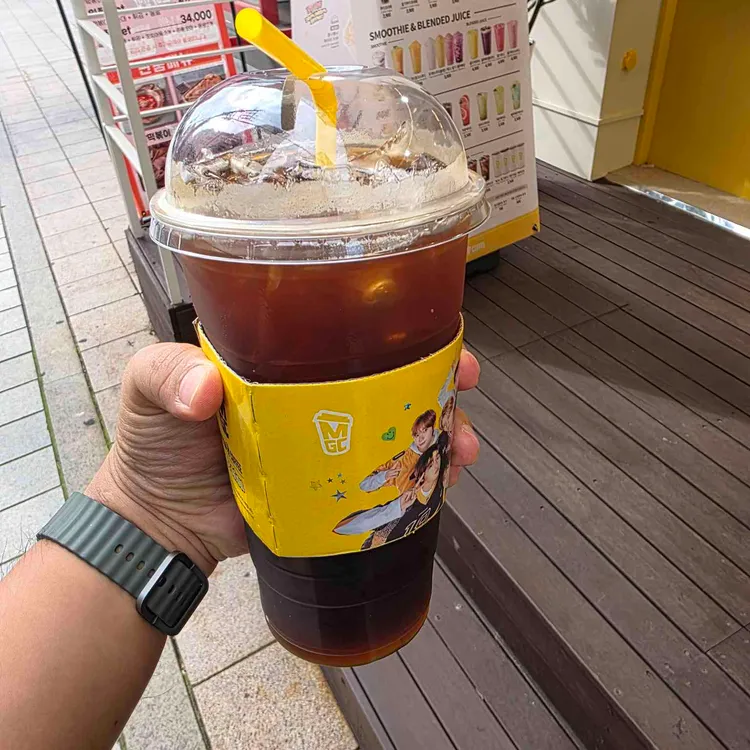 메가커피 대표 사진