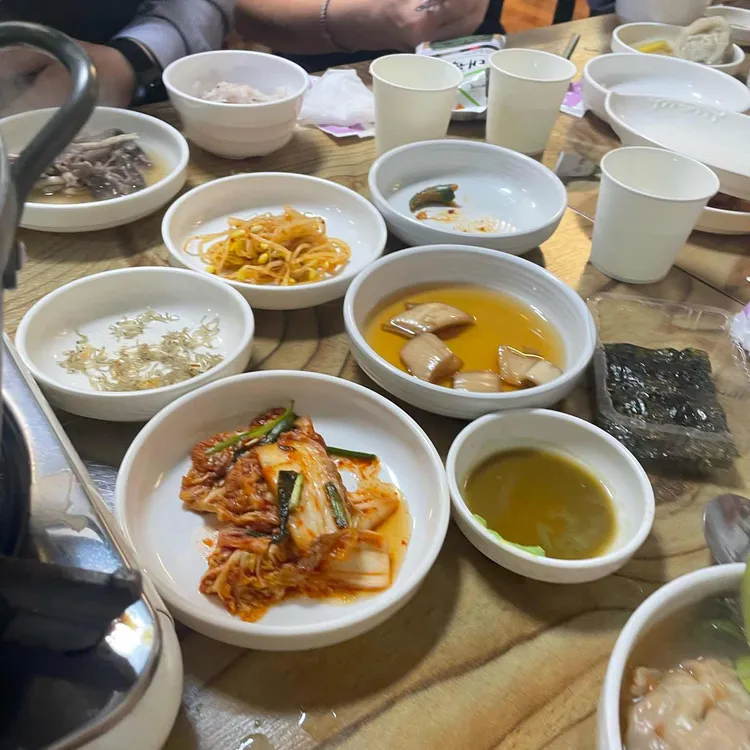 명가샤브버섯만두전골바지락칼국수 대표 사진