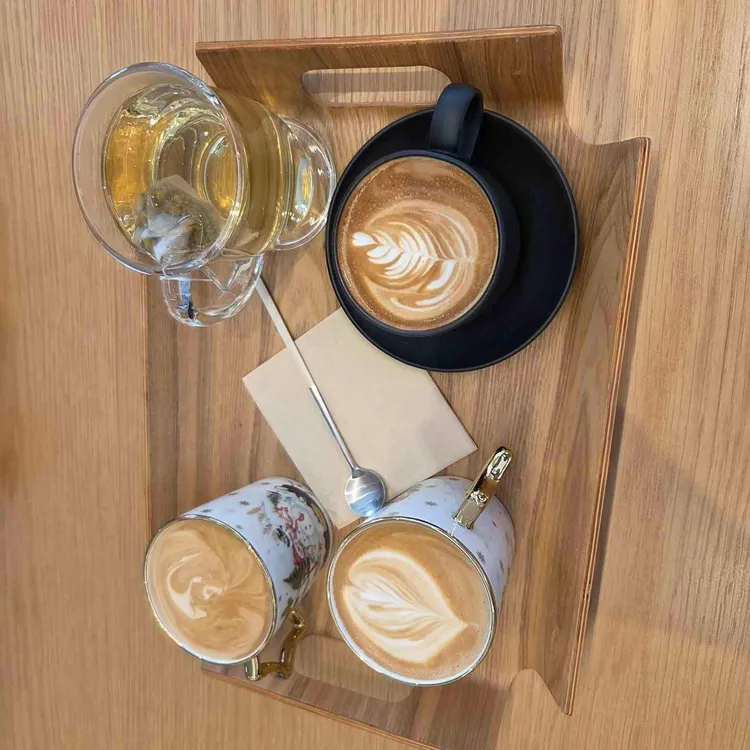 더 보담 대표 사진