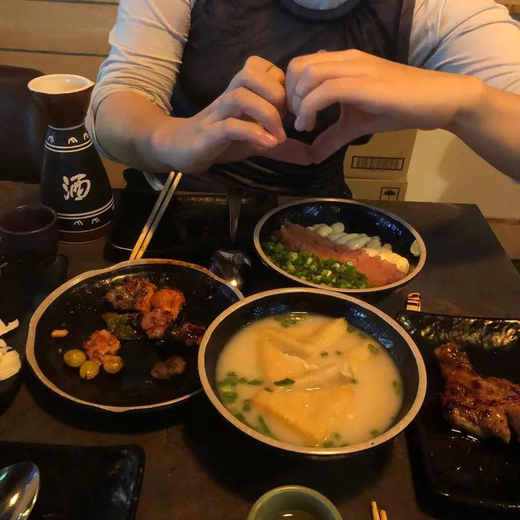 토리아에즈 대표 사진