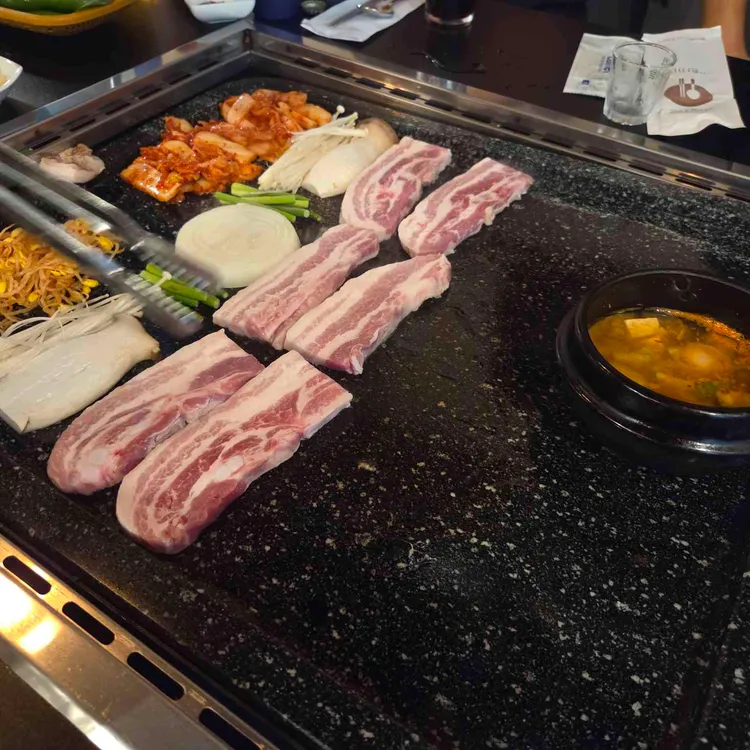 새벽돼지 대표 사진