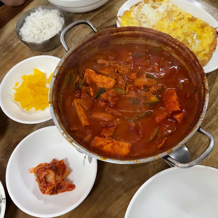 엄마네 돼지찌개 사진