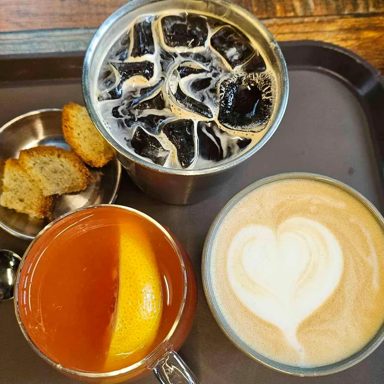 CAFFE IN 대표 사진