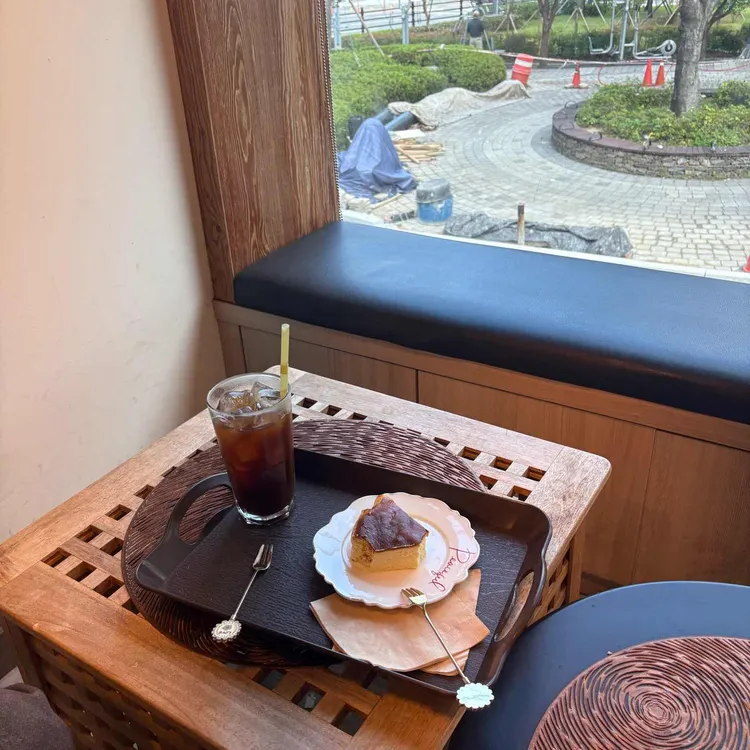 카페 공간 (KUKAN) 대표 사진