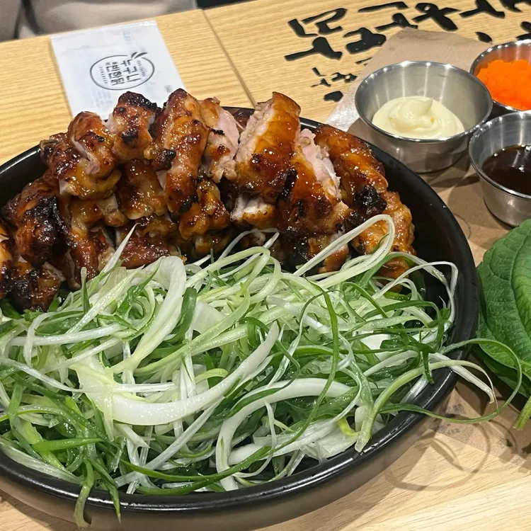 누구나홀딱반한닭 대표 사진