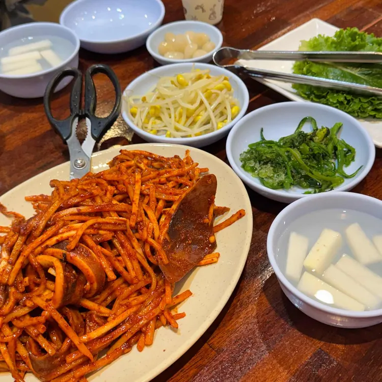 동해오징어보쌈 사진