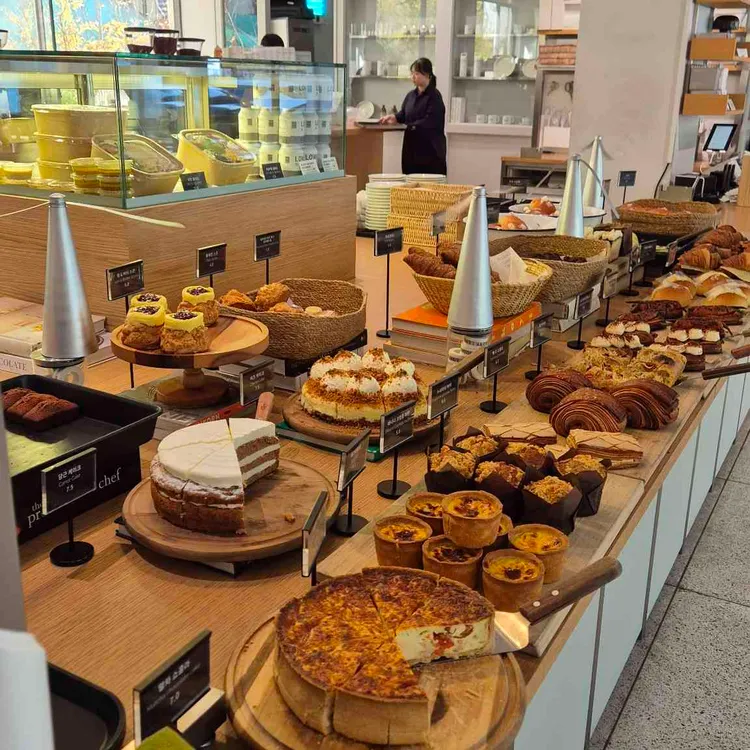 로와이드 압구정 사진