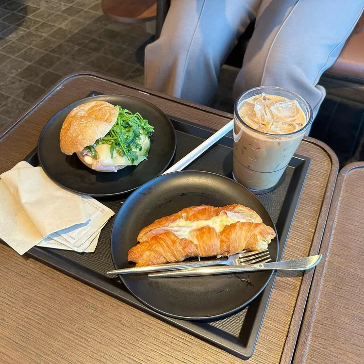 스타벅스 리저브 대표 사진