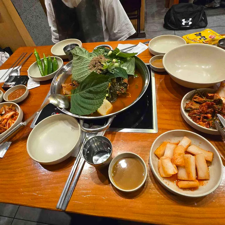 명품청기와감자탕 대표 사진