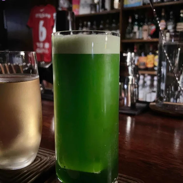 하울 인 더 바 대표 사진