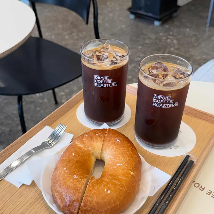 딥시커피로스터스 대표 사진