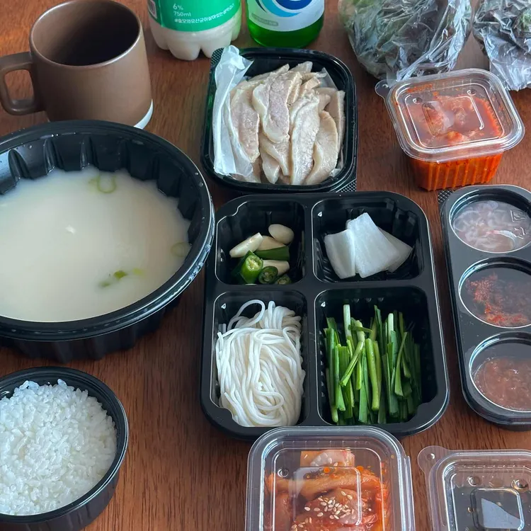 두미촌돼지국밥 대표 사진