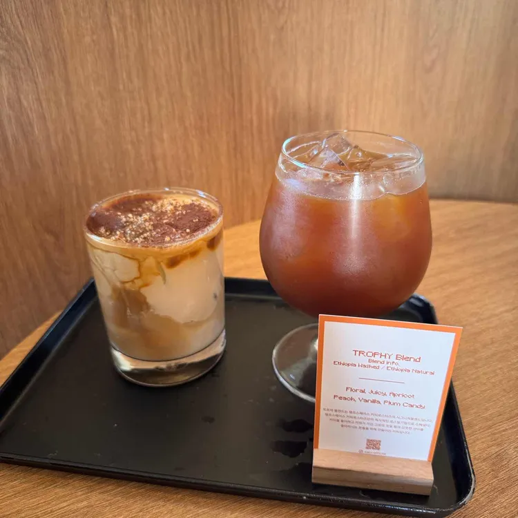 챔프스페이스 커피로스터스 베리도넛 사진