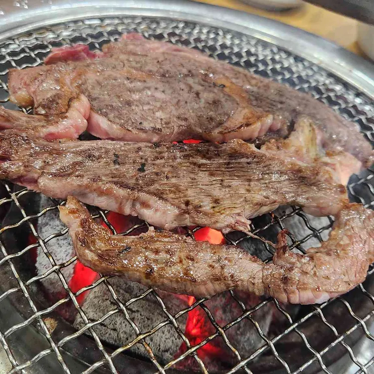 홍배잣육회