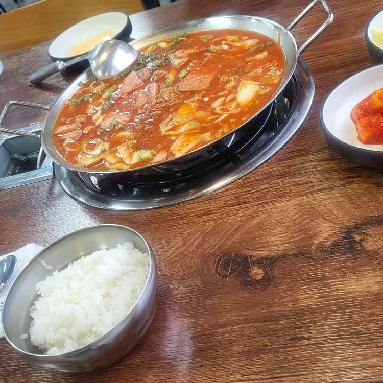 동두천유정부대찌개 대표 사진
