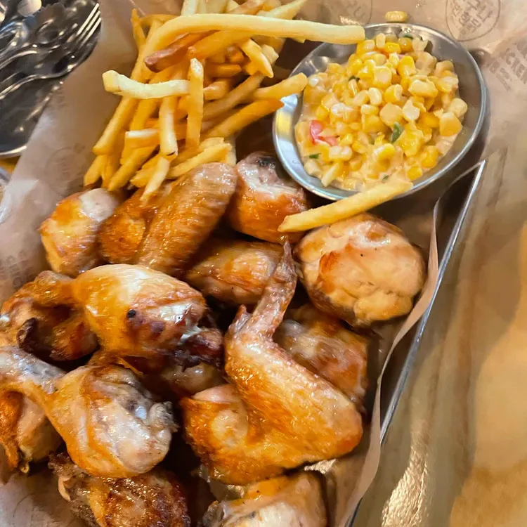 누구나홀딱반한닭 대표 사진