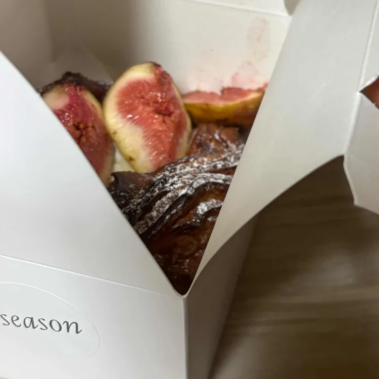 시즌커피앤베이크 사진