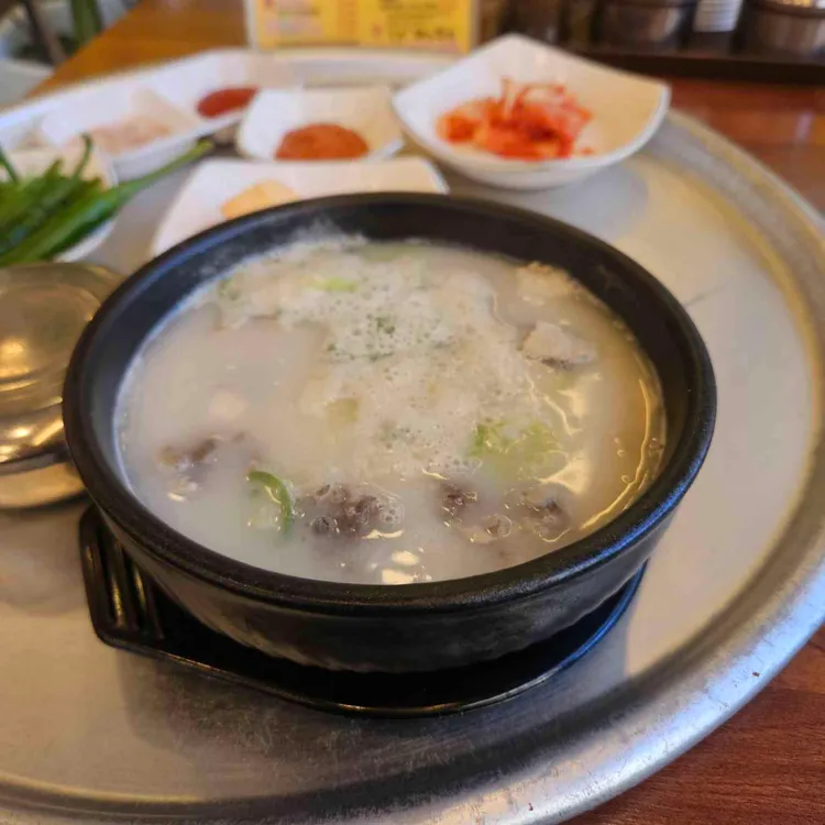 일품돼지국밥 대표 사진