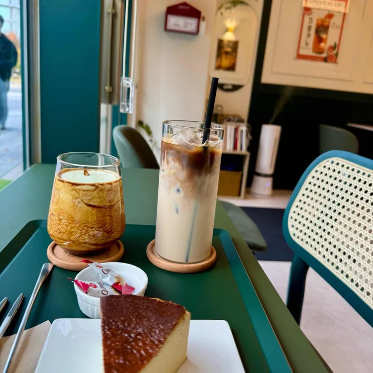 오로웨일 대표 사진