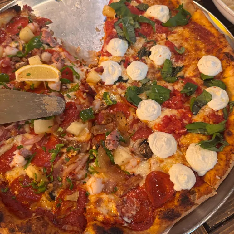 세라즈피자펍 사진