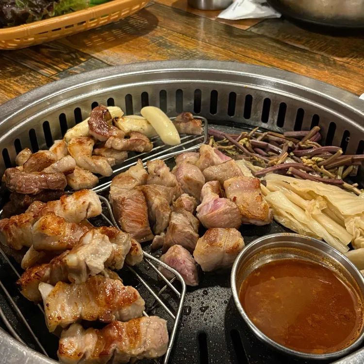 품절돼지왕소금구이 대표 사진