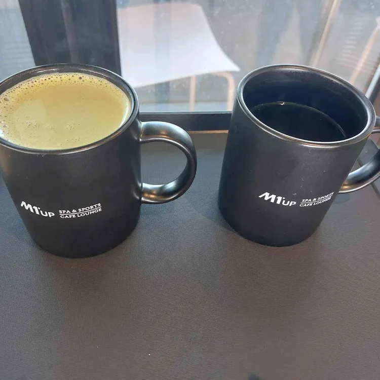 엠원업 스파&스포츠 카페 라운지 대표 사진