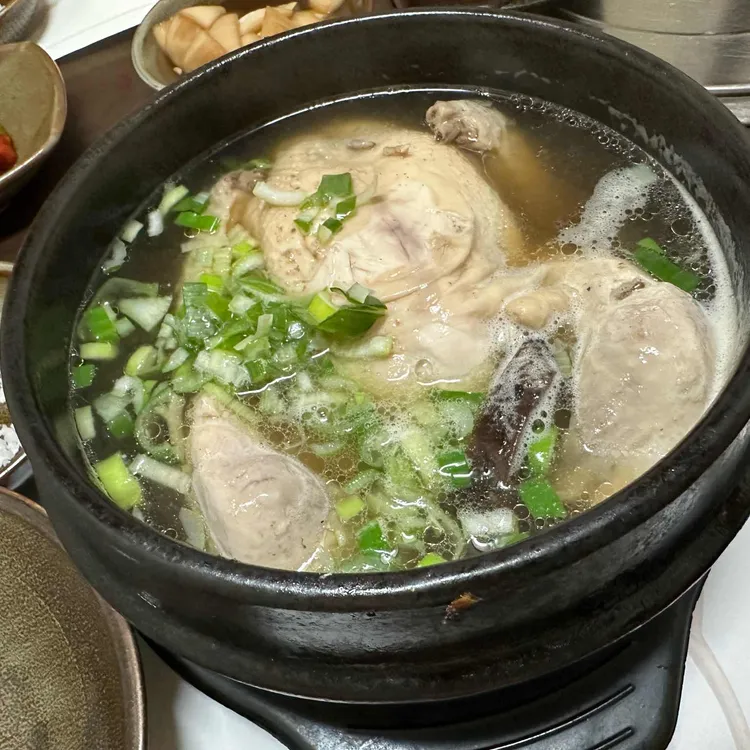 능이버섯백숙삼계탕 대표 사진