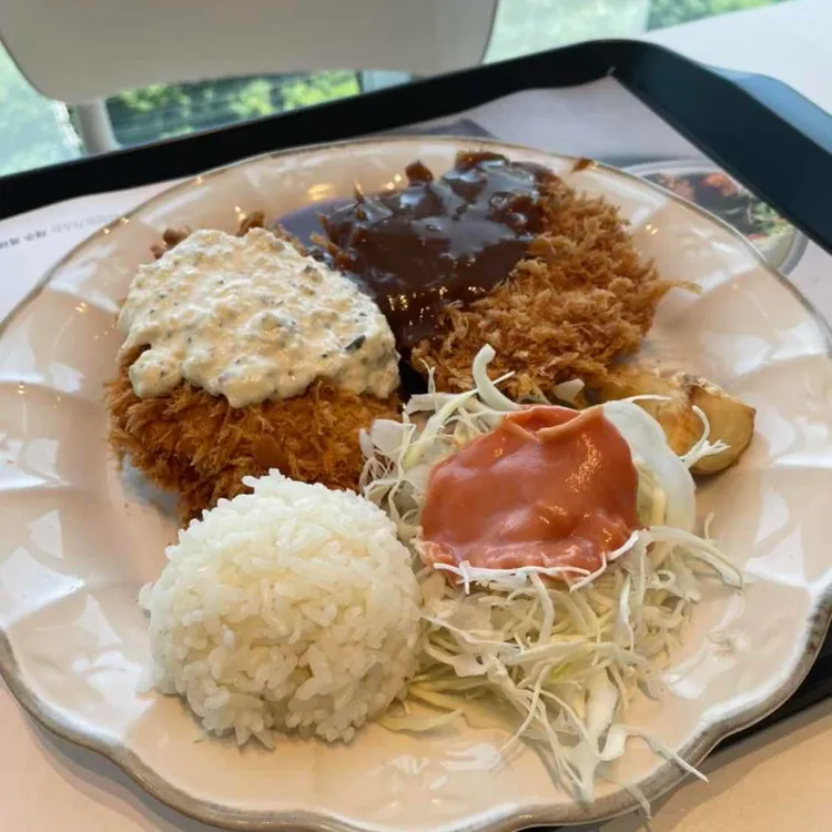 정성돈가스 사진