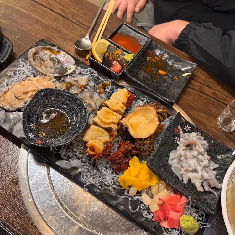 동재 대표 사진