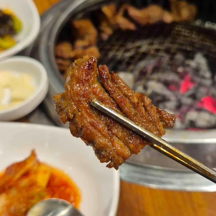 한우 차돌박이와 물냉이 샐러드