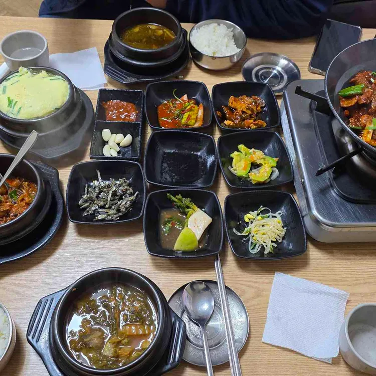 시골생삼겹우렁쌈밥 대표 사진