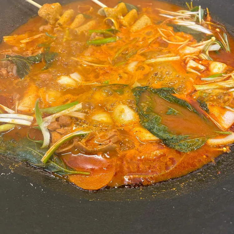 까치솥뚜껑닭도리 대표 사진