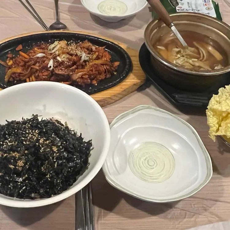 뚱닭발 대표 사진