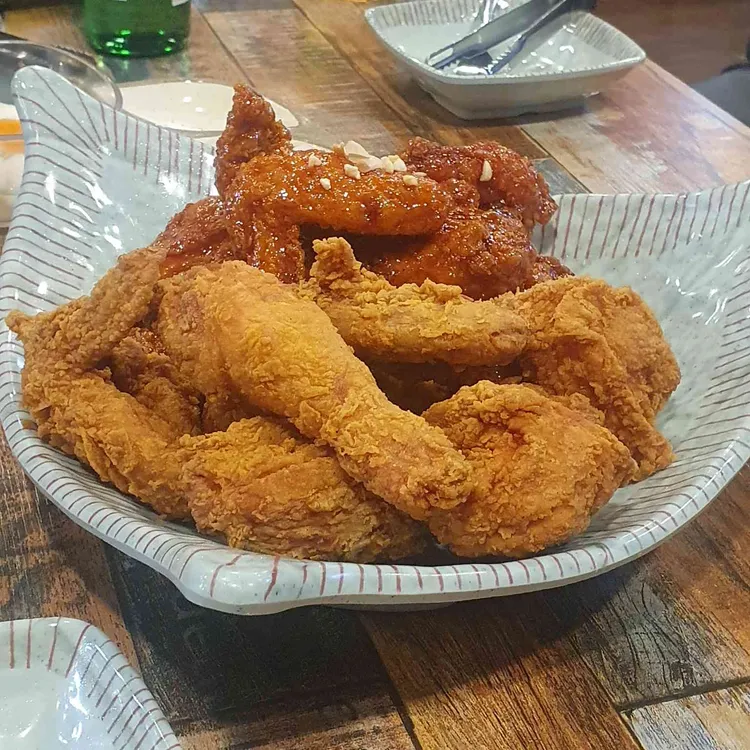 자담치킨 대표 사진