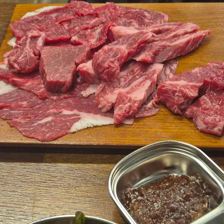 십년한우실비집 대표 사진