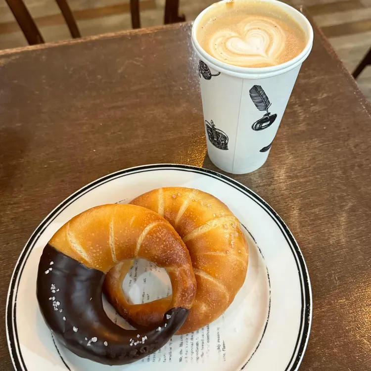 베통 성수 플래그십 사진