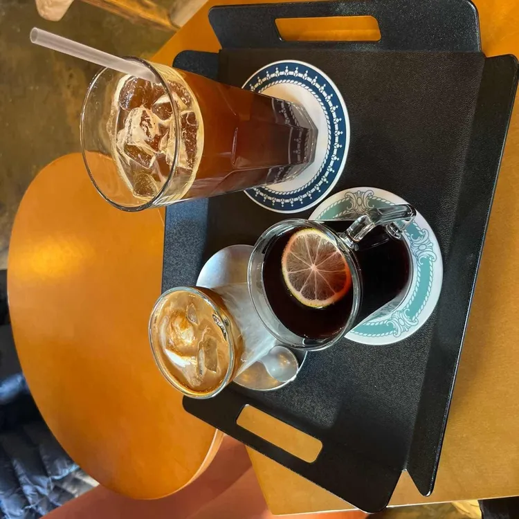 삼이일공커피공장 대표 사진