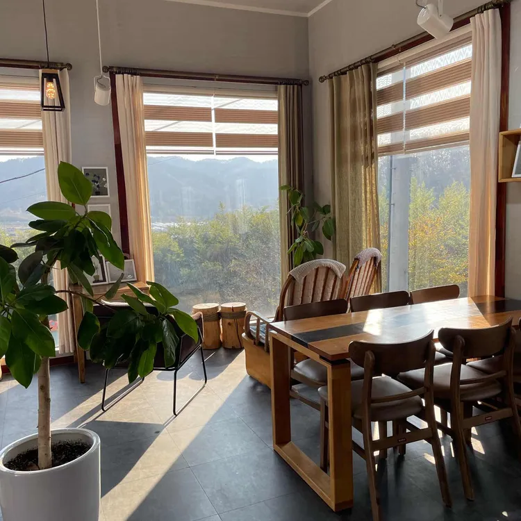 더모어 카페 대표 사진