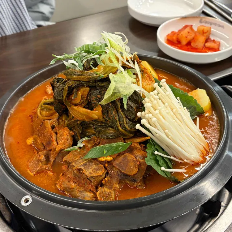 청년감자탕순대국 대표 사진