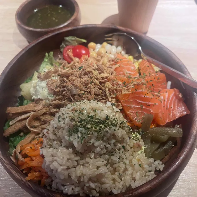 샐리즈로우 대표 사진