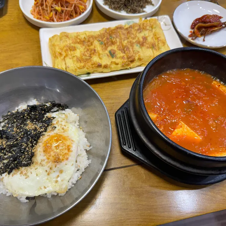 청담동김치찌개 대표 사진