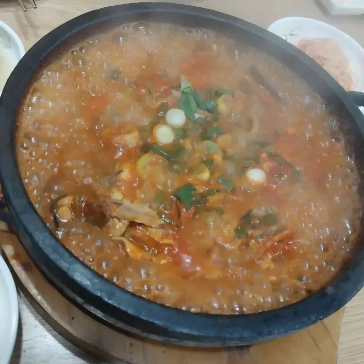 남해멸치쌈밥 대표 사진